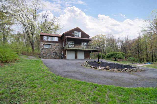 16 Oskar Drive, Mahopac, NY 10541