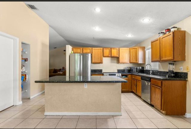 6179 Savannah Way, Lake Worth, FL 33463