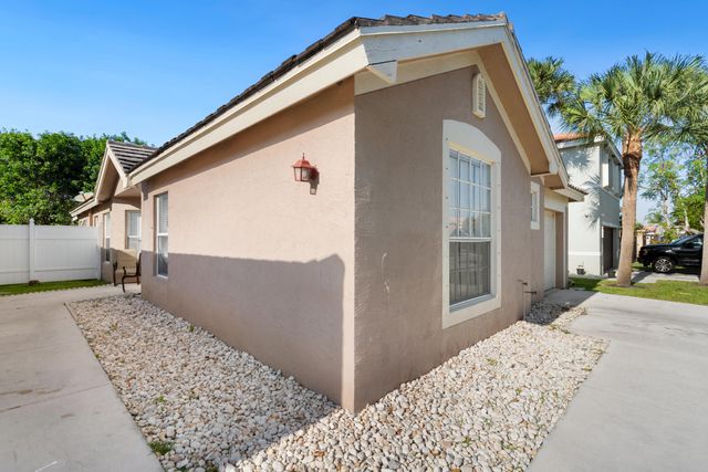 6179 Savannah Way, Lake Worth, FL 33463