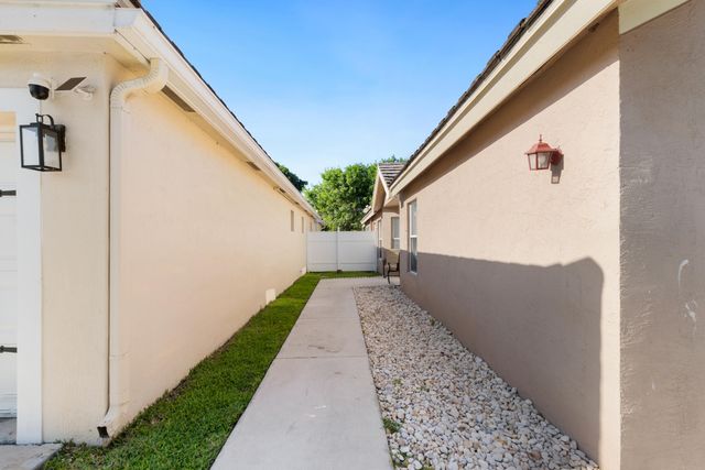 6179 Savannah Way, Lake Worth, FL 33463