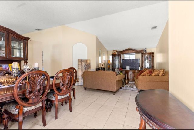 6179 Savannah Way, Lake Worth, FL 33463