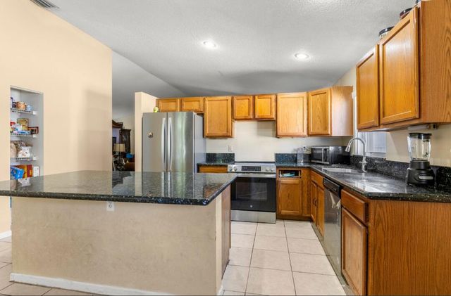 6179 Savannah Way, Lake Worth, FL 33463