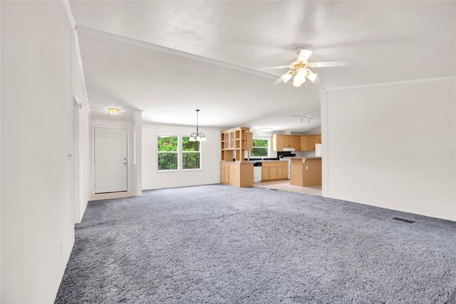145 Cedar Shade LN, Bastrop, TX 78602