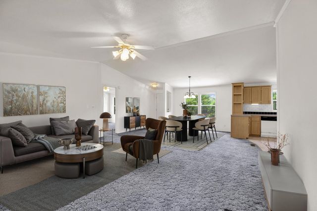 145 Cedar Shade LN, Bastrop, TX 78602