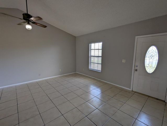 554 SW Lakehurst Drive, Port St. Lucie, FL 34983