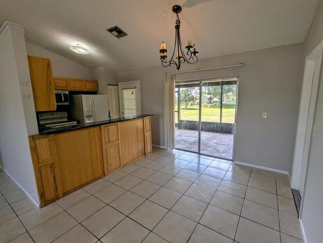 554 SW Lakehurst Drive, Port St. Lucie, FL 34983