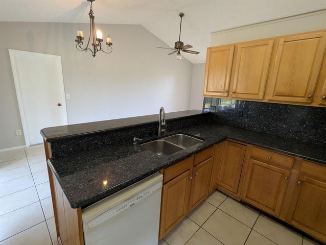 554 SW Lakehurst Drive, Port St. Lucie, FL 34983