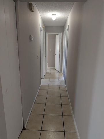 554 SW Lakehurst Drive, Port St. Lucie, FL 34983