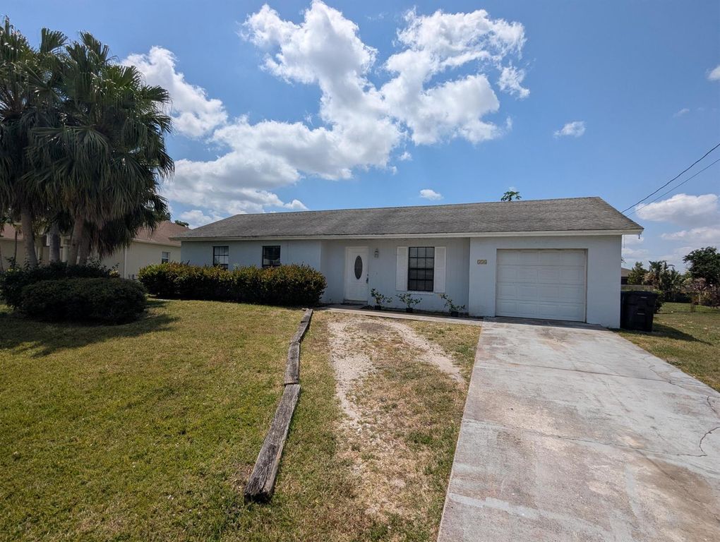554 SW Lakehurst Drive, Port St. Lucie, FL 34983