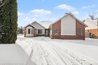 3090 Brysons Cove Drive, Warren, MI 48092