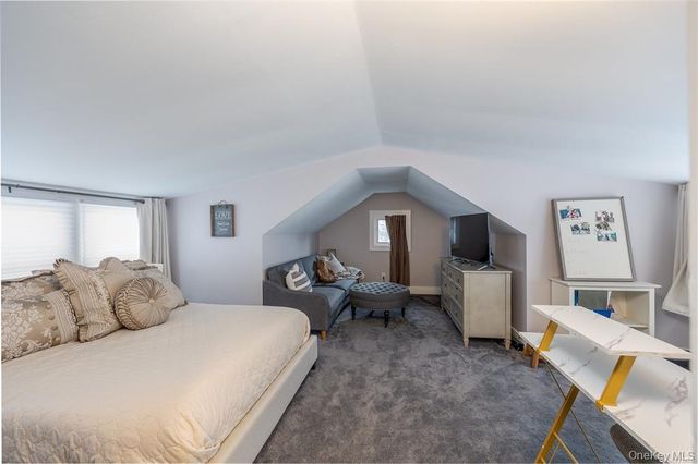 18 yale Place, Lynbrook, NY 11563