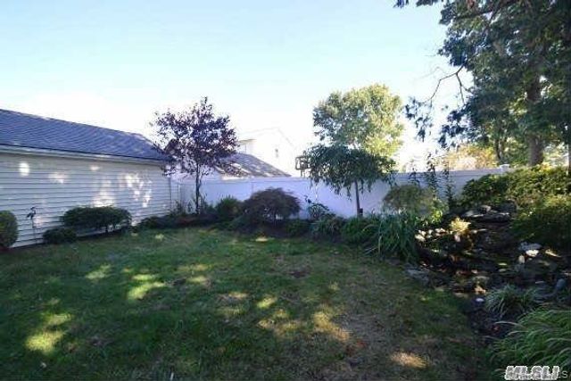18 yale Place, Lynbrook, NY 11563