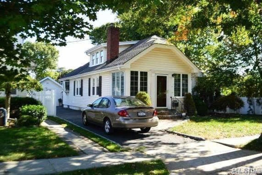 18 yale Place, Lynbrook, NY 11563 — exterior