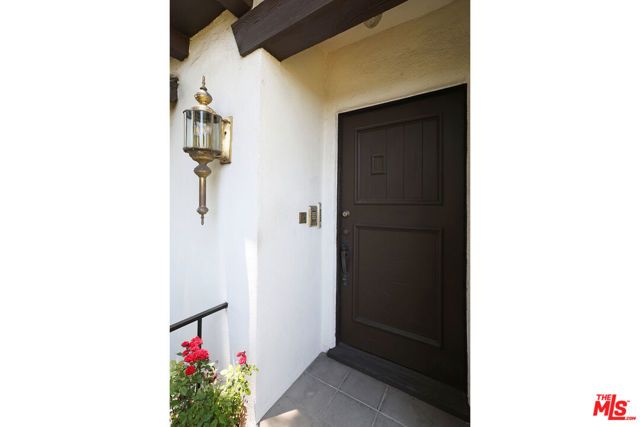 2489 Moreno Drive, Los Angeles, CA 90039