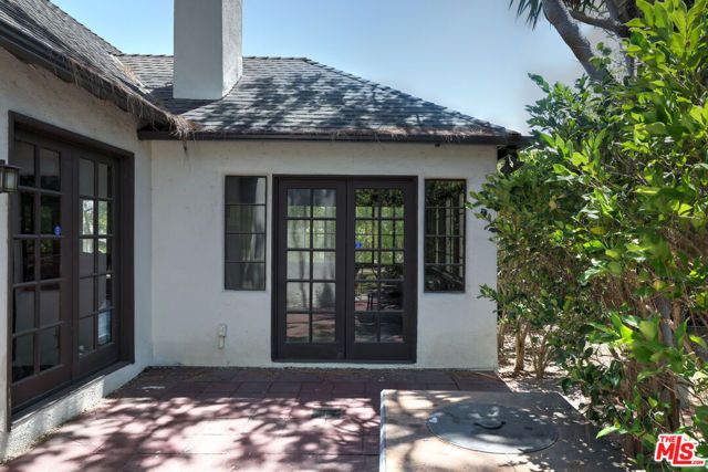 2489 Moreno Drive, Los Angeles, CA 90039