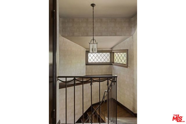 2489 Moreno Drive, Los Angeles, CA 90039