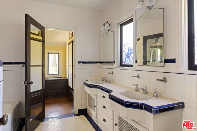 2489 Moreno Drive, Los Angeles, CA 90039