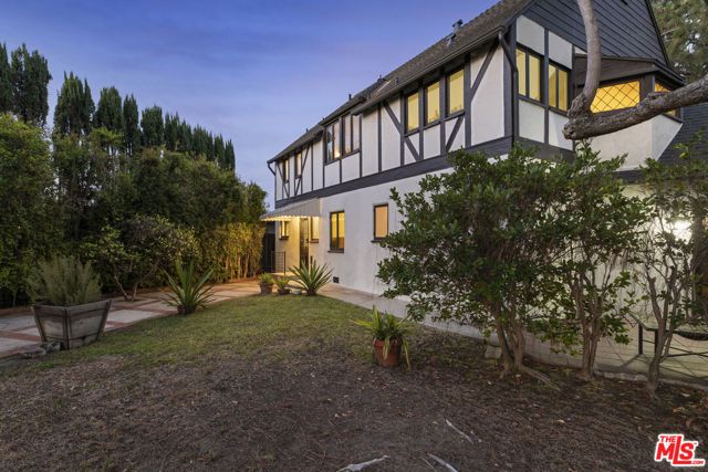 2489 Moreno Drive, Los Angeles, CA 90039