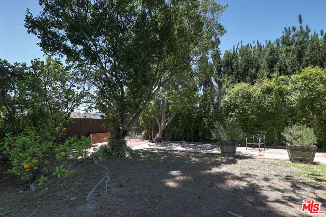2489 Moreno Drive, Los Angeles, CA 90039