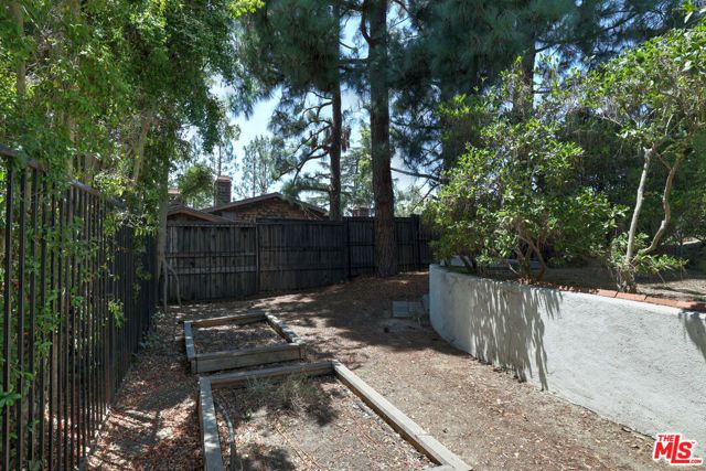 2489 Moreno Drive, Los Angeles, CA 90039