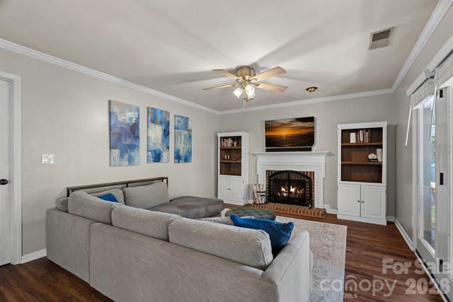 10327 Shady Rest Lane, Charlotte, NC 28214