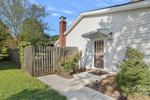 10327 Shady Rest Lane, Charlotte, NC 28214