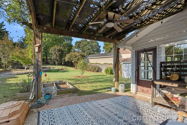 10327 Shady Rest Lane, Charlotte, NC 28214