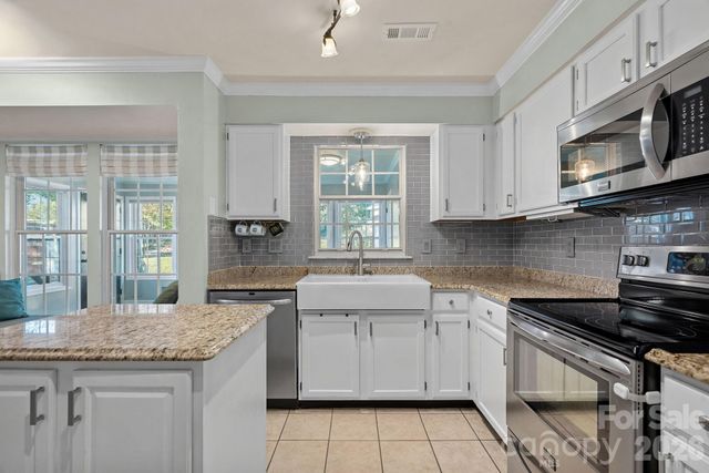 10327 Shady Rest Lane, Charlotte, NC 28214
