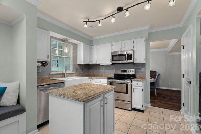 10327 Shady Rest Lane, Charlotte, NC 28214