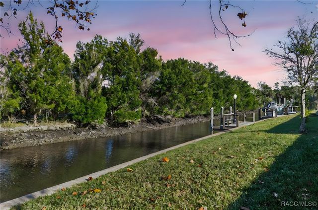 11340 W Bayshore Drive, Crystal River, FL 34429