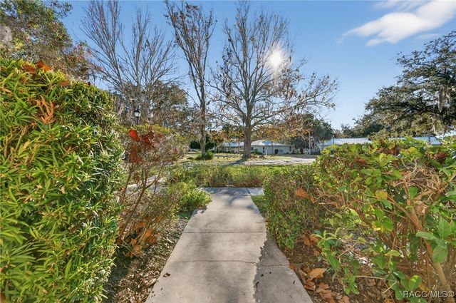 11340 W Bayshore Drive, Crystal River, FL 34429