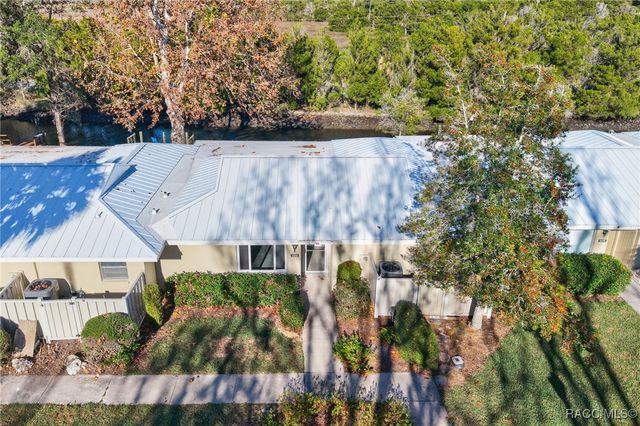 11340 W Bayshore Drive, Crystal River, FL 34429