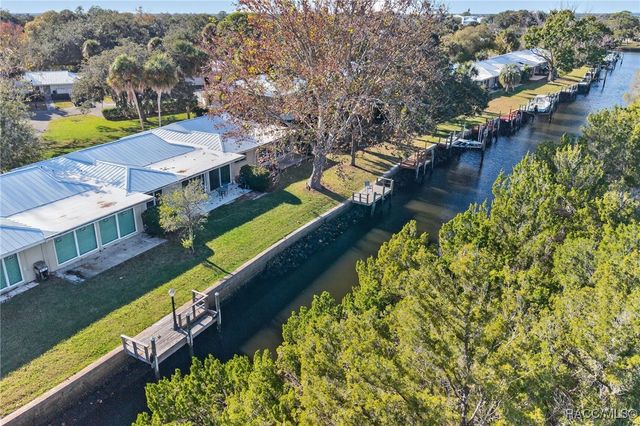 11340 W Bayshore Drive, Crystal River, FL 34429