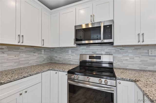 11340 W Bayshore Drive, Crystal River, FL 34429