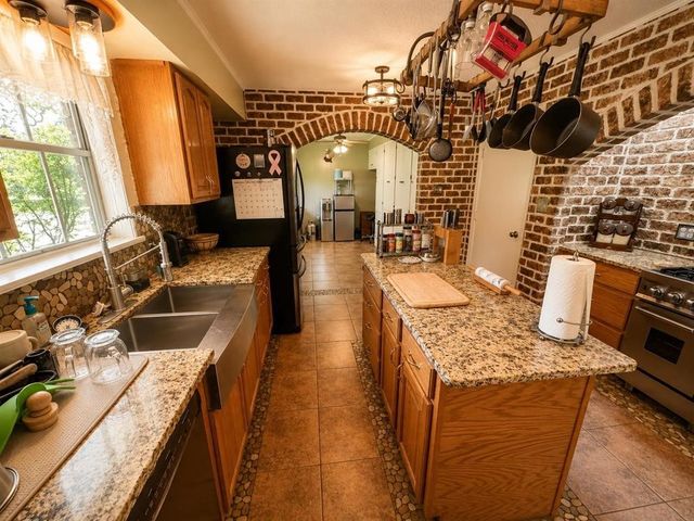 316 County Road 2750, Hughes Springs, TX 75656