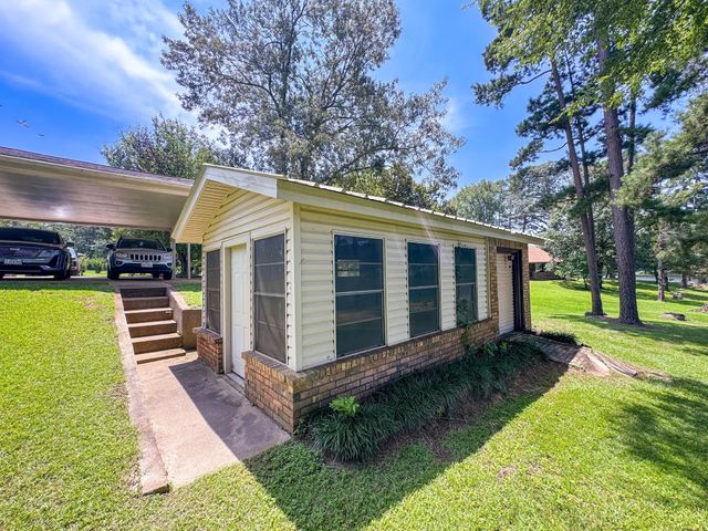 316 County Road 2750, Hughes Springs, TX 75656
