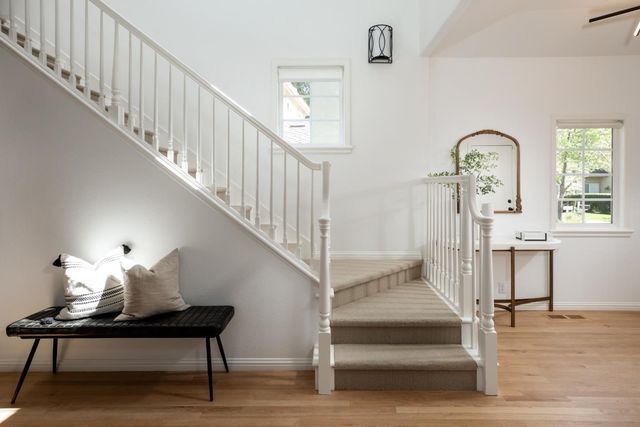 810 Arroyo Court, Palo Alto, CA 94306