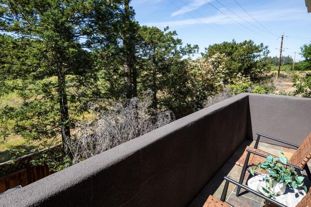 810 Arroyo Court, Palo Alto, CA 94306