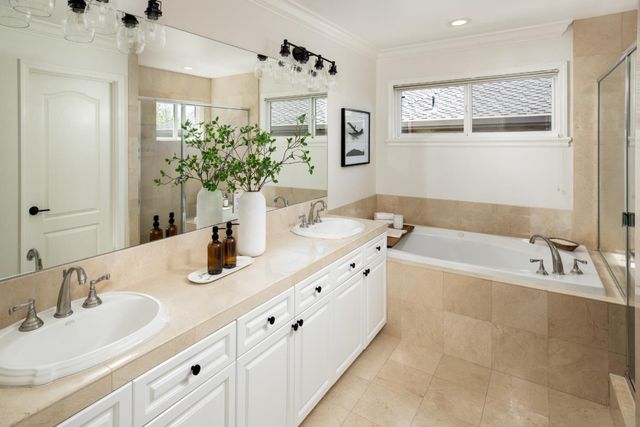 810 Arroyo Court, Palo Alto, CA 94306