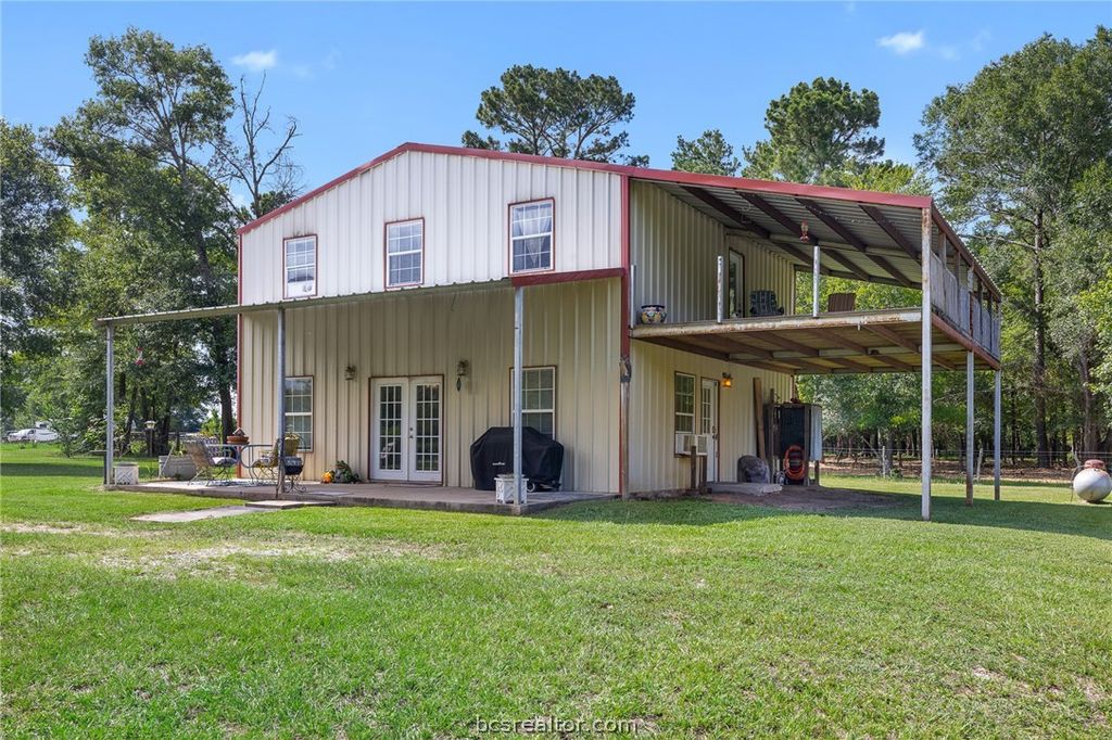 4942 Old Wagon Lane, Richards, TX 77873 — exterior