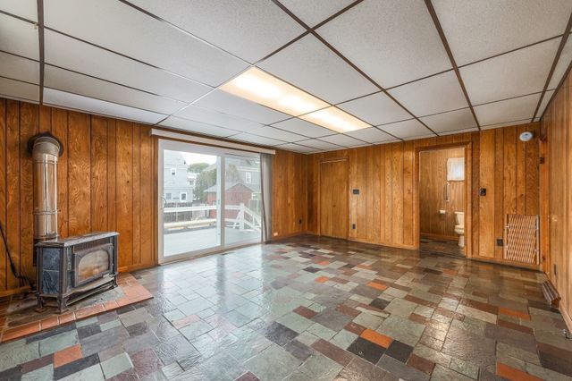 16 North Ave, Winthrop, MA 02152