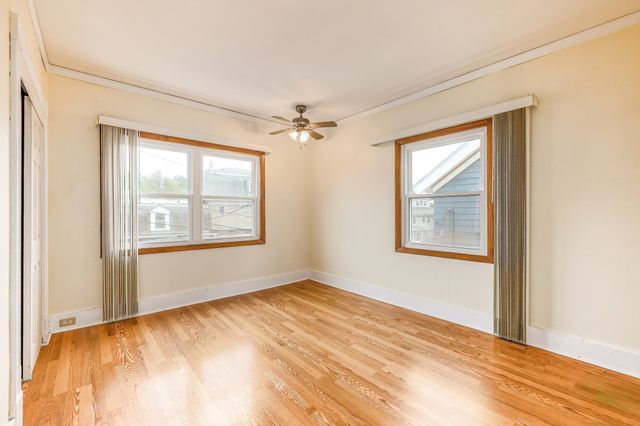 16 North Ave, Winthrop, MA 02152