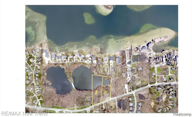 6140 Pontiac Trail, West Bloomfield, MI 48323