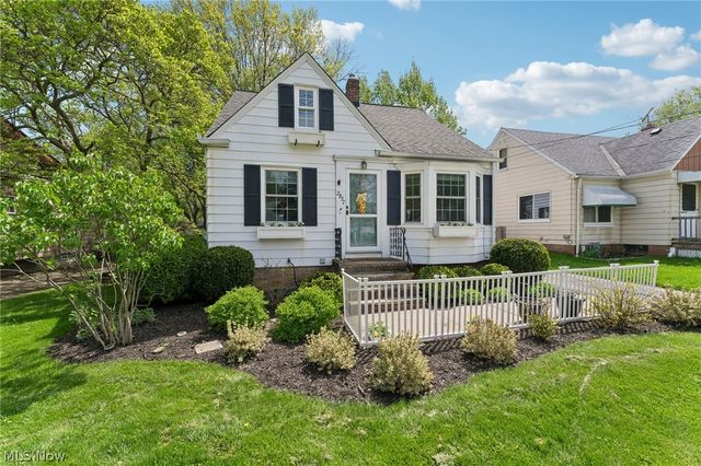 2837 Northview Road, Rocky River, OH 44116