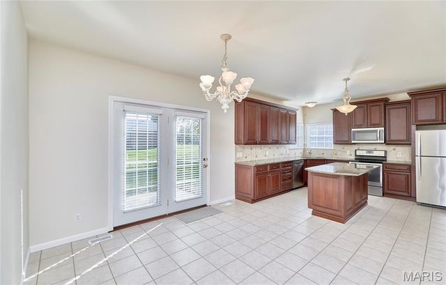 3214 Bear Tracks Drive, Wentzville, MO 63385