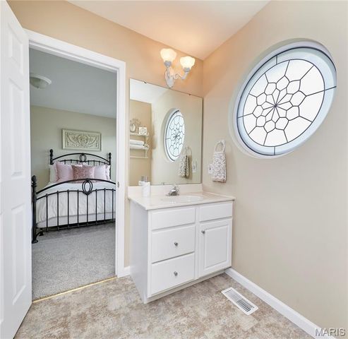 3214 Bear Tracks Drive, Wentzville, MO 63385