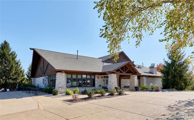 3214 Bear Tracks Drive, Wentzville, MO 63385