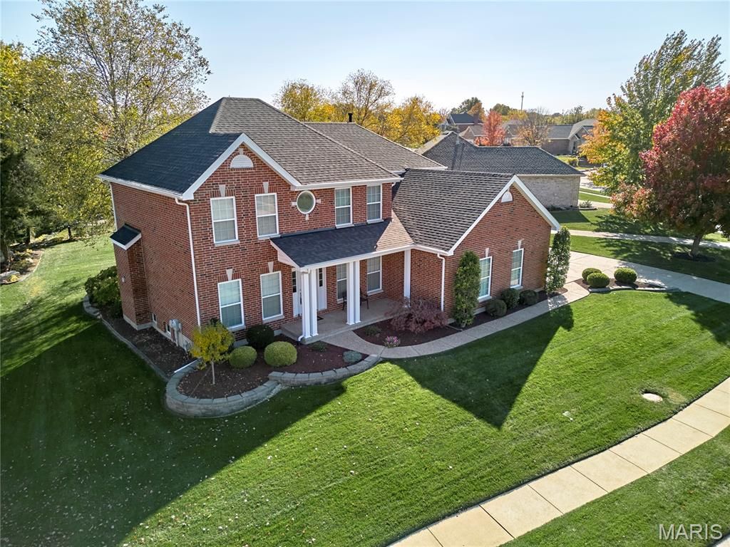 3214 Bear Tracks Drive, Wentzville, MO 63385