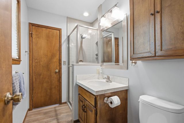 401 N Oak Forest Ln, Derby, KS 67037