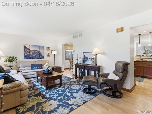 3363 Blasser Drive, Lake Orion, MI 48359